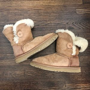 UGG Bailey Button II boot